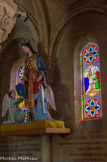 <center>La chapelle Notre Dame de Provence</center>La Vierge avec deux anges qui lui présentent les blasons de la Provence et de Forcalquier.