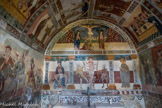 <center>Chapelle saint Sébastien à Roubion. </center> Les murs et le plafond sont entièrement recouverts de peintures anonymes, légendées en provençal.