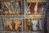 <center>Chapelle saint Sébastien à Roubion. </center> A droite, Saint Sébastien aurait vécu sous le règne de l'empereur Doclétien (303 - 313) à Rome. Devenu centurion, il aurait été remarqué par l'empereur qui le nomma capitaine de la garde prétorienne. A gauche, l’empereur aurait ignoré que Sébastien était chrétien et qui préchait auprès de ses coreligionnaires.
