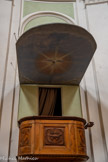 <center>Eglise abbatiale de St Pons</center>Chaire à prêcher, avec les cœurs enflammés de Jésus et Marie qui est ici percé d'un glaive, représentant ses souffrances.