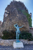 <center>Roquebrune-Cap-Martin.</center>La France Triomphante. Oeuvre réalisée par Anna Chromy. Cinquantième anniversaire de la victoire du 8 mai 1945.