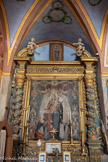 Saint-Dalmas-le-Selvage <br> La Vierge et l'Enfant remettent chacun un rosaire à saint Dominique de Guzman et à sainte Catherine de Sienne. Autour, les médaillons représentant les Mystères de la Vierge.