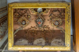 <center>Cathédrale Notre-Dame de la Nativité</center>Reliquaire: Paperolles. Au centre dans un petit reliquaire en losange au dos de la croix en cristal un fragment de la vraie Croix sous le cachet ; 3 reliquaires de poches et des reliques dans les 3 cartels et posés sur le coton. XVIIIe
