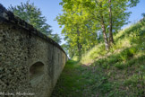 <center>Albertville : Fort du Mont.</center> Le chemin de ronde.