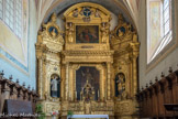 <center>Conflans et son Église baroque Saint-Grat.</center> Le retable de l’église de Conflans est l’œuvre du sculpteur Claude-Antoine Marin, de Plumet, qui avait déjà édifié, soit seul, soit avec Jacques Clérant, les retables de Pussy, Rognaix, Doucy. Le travail fut terminé en 1711-1712, par Jacques Clérant, qui dora les sculptures de Marin. Cette dorure, mate et chaude à la fois, a surmonté les vicissitudes du temps ; elle a été très peu retouchée. Les deux tableaux du retable sont l’œuvre du peintre Bérengier, de Chambéry.