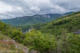 <center>Col de Tourniol. </center> Vallon de Léoncel, puis celui de la Lyonne. Au fond, le Val Sainte-Marie.