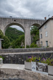 <center> Saint-Nazaire-en-Royans. </center> Le pont sur la Bourne, l'aqueduc.
