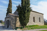 <center>Chapelle saint Joseph des champs</center>L'édifice, tel qu'on le voit aujourd'hui ne ressemble en rien à celui édifié autrefois. Cet ensemble a subi nombre de modifications à travers les âges et l'on en voit les traces lorsqu'on le contourne, au point que l'on peut parler des deux chapelles de Saint Joseph. En effet, un agrandissement important a été réalisé vers la fin du XVIIeme siècle ou tout au début du XVIIIeme.