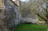<center>La Chapelle St Sauveur de Truel</center> La Chapelle St Sauveur de Truel (anciennement «Santi Salvatori Torcularibus»). Cette très ancienne église romane date (selon Pierre A. CLEMENT) de la fin du XIe siècle. Ce prieuré, dépendant de l'abbaye de St André de Villeneuve-les-Avignon (selon une bulle pontificale de 1118) aurait aussi appartenu aux templiers.