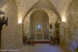 <center>La Chapelle St Sauveur de Truel</center> Plusieurs éléments pourraient faire dater Saint-Sauveur du Truel de la fin du XIe siècle, comme l'absence de contreforts à l'extérieur et de doubleaux à l'intérieur ou comme l'appareil non équarri noyé dans du mortier. Pourtant, les panneaux de l'abside, les encadrements des ouvertures et les chaînages d'angle sont montés avec des moellons soigneusement ajustés. Certains présentent même un décor de chevrons assez rustique.