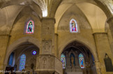<center>Roquemaure.</center> Les chapelles latérales ont été construites au XVIIème siècle, soit par des corporations de métiers, soit par des particuliers. Pour cela, les murs de la collégiale n’ayant pas de rôle de soutien de l’édifice, ils furent percés et les chapelles construites entre les contreforts.