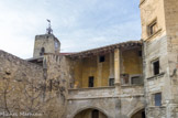 <center>Roquemaure.</center> la Maison du Chapitre où vivaient autrefois les diacres, chapelains et chanoines de la Collégiale.