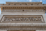 <center>Arc de Triomphe. </center> Face Ouest. La bataille d'Austerlitz le 2 décembre 1805, par Jean-François-Théodore Gechter. Au nord du monument, le relief évoque la bataille d'Austerlitz, le 2 décembre 1805, la date de premier anniversaire du couronnement de Napoléon Ier. À son retour à Paris, Napoléon ordonnera l'érection de l'Arc de triomphe à la place d’Étoile. On y voit Napoléon au centre droit, retenir la Garde impériale de sa main pendant que les cavaliers russes et autrichiens s'enfoncent dans le lac de Sokolnitz, dont la glace a cédé sous leurs pieds.