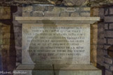 <center>Les Catacombes de Paris. </center>