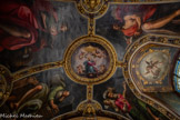 <center>L'église Saint-Joseph des Carmes</center>La voûte de la chapelle Sainte-Anne avec les quatre évangélistes qui entourent la scène du couronnement de la Vierge. Peintures attribuées à Georges Lallemant et à des peintres influencés par le maniérisme.
