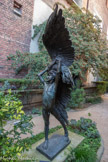 <center>Première Victoire d’Hannibal</center>1885
Bronze
Épreuve numéro 1 exécutée par Coubertin en 1992