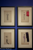 <center>Paul Poiret, la mode est une fête</center>Erté, Romain de Tirtoff, dit 1899-1990.
Modèles pour Paul Poiret vers 1913-1914.
Crayon graphite, encre noire, gouache, crayon gras et échantillon textile sur papier vélin
Paris, musée des Arts décoratifs. <br>
En 1913, l’artiste russe Romain de Tirtoff, dit Erté, propose des croquis de mode à Paul Poiret qui le premier reconnaît son talent de dessinateur.
Il l’engage sur-le-champ à rejoindre son équipe en tant qu’assistant, poste qu’il occupe jusqu’en 1914. Il collabore non seulement aux collections de mode mais aussi à l’élaboration de costumes pour le théâtre, dont ceux de la pièce Le Minaret de Jacques Richepin (1880-1946) jouée à Paris au Théâtre de la Renaissance en 1913. Ici, ces dessins de modèles de robes de jour et du soir exécutés à l’encre, particulièrement précis et léchés, étaient notamment destinés à être reproduits dans des revues de mode.