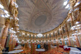 <center>Le Grand Hôtel. </center>La salle à manger. Les cariatides sont d'Aimé Millet.