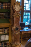 <center>La bibliothèque Mazarine. </center> Pendule du cabinet de travail de Louis XVI aux Tuileries.