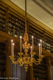 <center>La bibliothèque Mazarine. </center>  Lustre de la grande salle.
