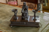 <center>Musée Marmottan Monet.</center> ANONYME
ENCRIER Époque Empire Bronze noir