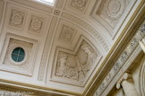 <center>Conseil Constitutionnel.</center> Grand escalier d'honneur. Les stucs.