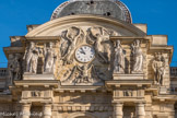 <center>LE PALAIS DU LUXEMBOURG </center> Au centre, Le Jour, la Nuit et un génie soutenant le zodiaque. A gauche : la Guerre, puis la Sagesse et l'Eloquence. A droite : La Prudence et la Justice, puis la Paix
