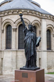 <center>Musée des Arts et Métiers.</center> La Liberté eclairant le monde.