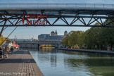 <center>Parc de la Villette </center>Le canal de l'Ourcq, au fond les Grands Moulins de Pantin.