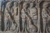 <center> Sarcophage dit aux arbres</center> À chaque fois, le Christ est représenté sous les traits du jeune homme imberbe aux cheveux longs et bouclés. De gauche à droite, la Source Miraculeuse, la Cananéenne,