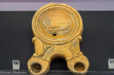 <center>Lampe à deux becs</center>