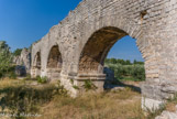 <center>L'aqueduc et les moulins de Barbegal</center>