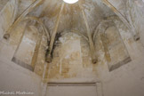 <center>L'église Saint-Anne. </center>Le chœur plus étroit (largeur du vaisseau central), orienté à l'ouest, est constitué d'une abside pentagonale dont la clé de voûte porte les armes de l'archevêque Gaspard du Laurens.