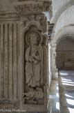 <center>Pilier Nord-Est</center>Saint Pierre portant ses clefs, figuré avec des oreilles imposantes, sans doute pour mieux entendre les prières de ses serviteurs, selon une tradition populaire inspirée des autels romains à la Bonne Déesse.
