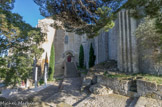 <center>L'Abbaye de Montmajour</center>Entrée de l'abbatiale.