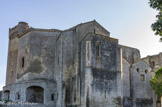 <center>L'Abbaye de Montmajour</center>Façade nord : le chevet, le transept et les deux travées de la nef.
