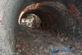 <center>Usine de l'escalette</center>Tunnel qui arrive du bas, dans la bâtisse.
