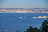 <center>Les îles Degaby et de Doume.</center>L'île Degaby tient son nom de Liane Degaby, artiste des années 1920, un des anciens propriétaires de l'île. C'est son mari, l'industriel André Lavai, qui lui avait offerte. Sur cette île, Louis XIV fit construire un fortin (terminé en 1703), dénommé « Fort de Tourville ». Son nom d'île Daume ou de Doume donna son nom au village d'Endoume.