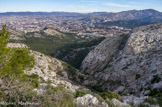 <center>Vallon de l'homme mort.</center>En bas, le sentier vers la cheminée Lacroix.