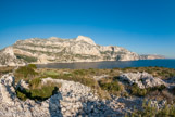 <center><center>Le massif du mont Puget.</center></center>Le mont Puget, la Grande Candelle, la calanque de l'oeil de verre, les falaises du Devenson, le plateau de Castelvieil, le cap Canaille, le bec de l'Aigle. Au sol, des magasins.