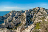 <center>Le belvédère et le crêt Saint-Michel.</center>Vue de la piste qui va à l'oeil de verre. Au fond, le crête de Morgiou.