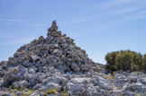 <center>Le Mont Puget.</center>Cairn un peu plus bas que le sommet.