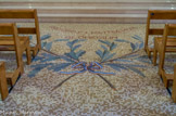 <center>Basilique du Sacré-Cœur. </center>  Mosaïque du parterre, par Pinta.
