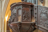 <center>Eglise St Cannat les Prêcheurs. </center>La cuve est décorée de quatre panneaux présentant des épisodes de la vie du Christ, séparés par les statues des quatre évangélistes., dont deux ont disparu.