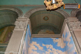 <center>Saint Joseph intra muros. </center> L'Arche de Noé et la colombe.