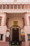 <center>St Nicolas de Myre. </center> La grille en fer forgé, due aux établissements Louis Trichard, a été installée pour le centenaire en 1921, ainsi que les verrières.