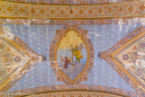 <center>St Nicolas de Myre. </center>Médaillon de « l'espérance ». Le motif ajouté est l'ancre : poussé par l'espérance on quitte sa terre et ses souffrances à la recherche d'une vie meilleure.