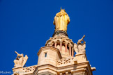 <center>Notre-Dame de la Garde</center>Vue des terrasses supérieures. Deux anges soufflant dans des cors.