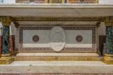 <center>Chapelle saint Roch.</center>Le bâton de pélerin et la besace.