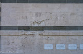 <center>Notre-Dame de la Garde.</center>Traces des impacts d'éclats d'obus lors de la libération de Marseille, le 25 aout 1944.
